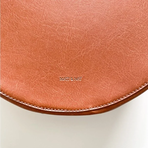 MATT & NAT Round Backpack - Picture 3 of 13